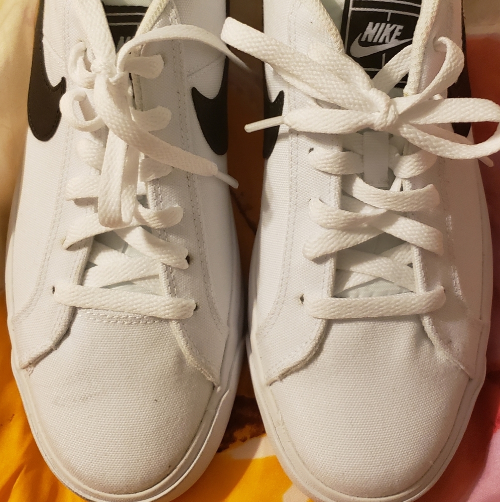 NIKE 👟 👟 - Picture 5 of 8